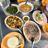 ร้านข้าวต้มลูกนายเกี๊ย