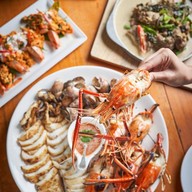 Sea Blue Restaurant พัทยา