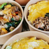 ร้านกินอิ่ม ถนนชาตะผดุง(หลังอนามัยแม่และเด็ก)