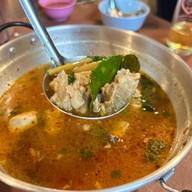 แจ่วฮ้อนซุ้มนาเซ