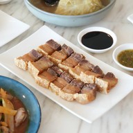 เมนูของร้าน ข้าวต้มหลบมุม สูตรอาม่า สไตล์แต้จิ๋ว สาขาเพชรพระราม