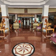 โกลเด้นดราก้อนรีสอร์ท