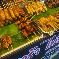 ไก่ปลาร้าแยกคอกวัว ถนนข้าวสาร แยกคอกวัว