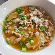 ก๋วยเตี๋ยวนายเท้า