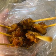 ไก่ปลาร้าแยกคอกวัว ถนนข้าวสาร แยกคอกวัว