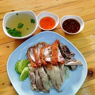 เมนูของร้าน กุ๊กไก่ ข้าวมันไก่