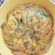 ครัวมินิ 🍳 ข้าวไข่เจียวทรงเครื่อง ลูกชิ้น ไส้กรอกนึ่งและย่าง สาขาท่าอิฐ