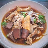 ก๋วยเตี๋ยวเป็ดนายโก้