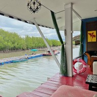 Maggie's River Houses & restaurant ประจวบคีรีขันธ์