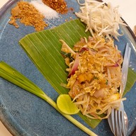 เมนูของร้าน ก๋วยเตี๋ยวเพลินพุง สาขา เซ็นทรัลเวสต์เกต