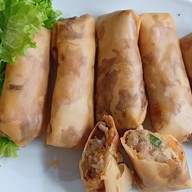 ลูกชิ้นปิ้งบนเตา