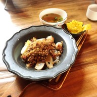 ไร่องุ่นหอมแผ่นดิน