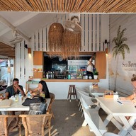 หน้าร้าน Sea Breeze