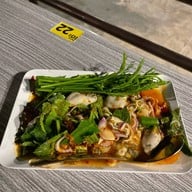 เมนูของร้าน ครัวเรือโป๊ะ