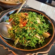 ทองหล่อ Thonglor Thai Cuisine