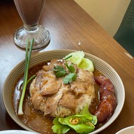 เช้า (โจ๊ก ต้มเลือดหมู ก๋วยจั๊บ ข้าวหมูดำหมูกรอบ ข้าวต้ม บะหมี่) เช้า