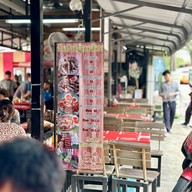 ข้าวหมูทอดโอชา รามคำแหง หัวหมาก21