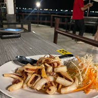 เมนูของร้าน ครัวเรือโป๊ะ