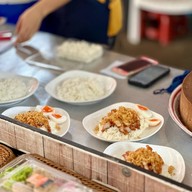 ข้าวหมูทอดโอชา รามคำแหง หัวหมาก21