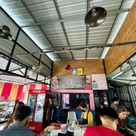 ข้าวหมูทอดโอชา รามคำแหง หัวหมาก21