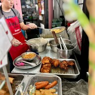 ข้าวหมูทอดโอชา รามคำแหง หัวหมาก21