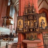 บรรยากาศ Frankfurt Cathedral