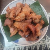 เมนูของร้าน กิ๋นโตยกั๋น อาหารเหนือฟิวชั่น  หาดใหญ่