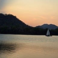 Inlaya Bar and Grill