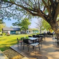 Inlaya Bar and Grill