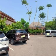 คุ้มดำเนิน รีสอร์ท