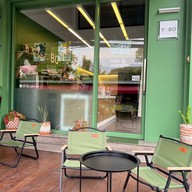 หน้าร้าน YOBO Smoothie Bowl & Yogurt Café Chiang mai Chang Khian