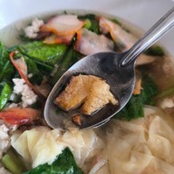 เมนูของร้าน แม่ช้อนข้าวหมูแดง