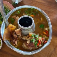 ร้าน ก๋วยเตี๋ยวสมหมายดอนโมง