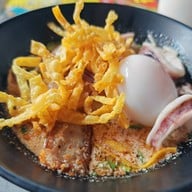 ก๋วยเตี๋ยวต้มยำหมูกรอบ เจ๊ดำ (ลำลูกกา)