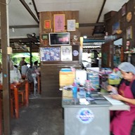 บรรยากาศ ก๋วยเตี๋ยวปลื้ม พระประแดง