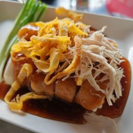 ก๋วยเตี๋ยวต้มยำหมูกรอบ เจ๊ดำ (ลำลูกกา)