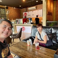 R 1 Cafe Rajapruek Chiangmai