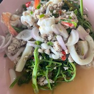 อ้วนผอมสเต็กสามย่านจานดาวเทียม