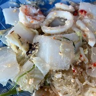 ราดหน้าเฮียอ้วน(ตำนานเยาวราช) เชลล์ชวนชิม สาขาแจ้งวัฒนะ