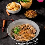 หอมเนื้อตุ๋น บางใหญ่ “อาหารตามสั่ง ก๋วยเตี๋ยว เมนูหลากหลายพร้อมให้บริการ” -