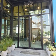 หน้าร้าน ARA Coffee ลาซาล 52