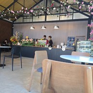 บรรยากาศ ARA Coffee ลาซาล 52