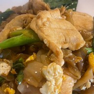 ก๋วยเตี๋ยวไก่ตุ๋นมะระ หมู่บ้านกัสโต้