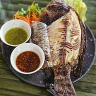 ส้มตำครกใหญ่ คลองวาฬ