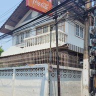 ป้าเก๋แหนมเนือง