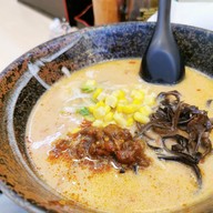 เมนูของร้าน โทมาโตนู้ดเดิ้ล ซอยธนิยะ