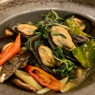 ท่าจีนชมจันทร์