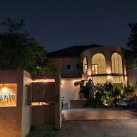 233Poshtel
