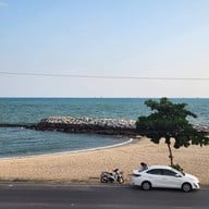 หน้าร้าน Cherocco Beach Club