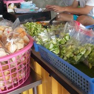 หมูสะเต๊ะแม่เฉลียว  (Moo satay mae cha liew)